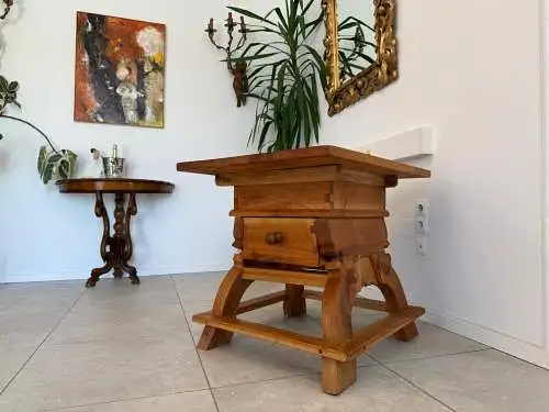 Uriger Jogltisch Bauerntisch Naturholz Hüttentisch Naturholztisch G1763