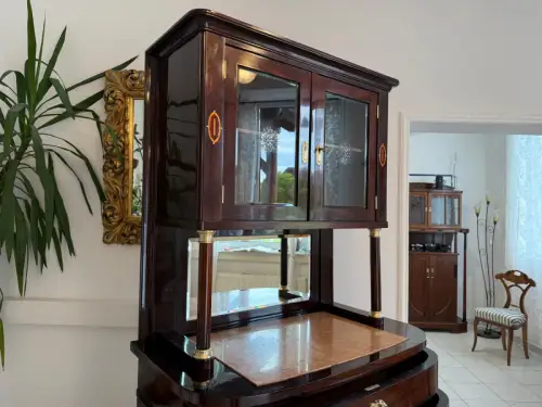 Sale Restauriertes Jugendstil Designerbuffet Aufsatzbuffet Schellack Antiquität 