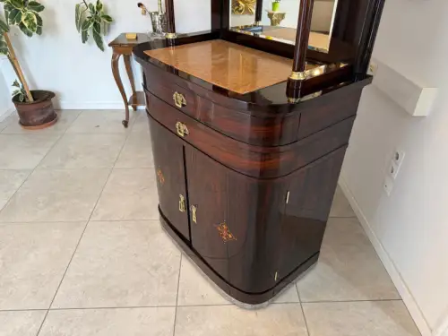 Sale Restauriertes Jugendstil Designerbuffet Aufsatzbuffet Schellack Antiquität 