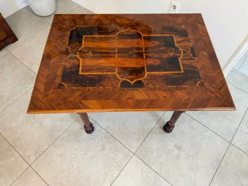 Restaurierter Barock Tisch Nussfurniert Marketiert Anquität G1834-1
