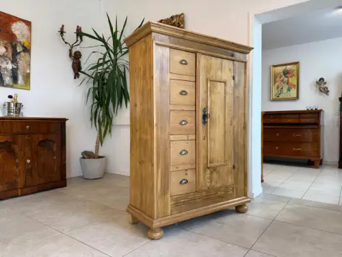 Bäuerlicher uriger Brotschrank Almerschrank Speiskasten Bauernkasten G1850