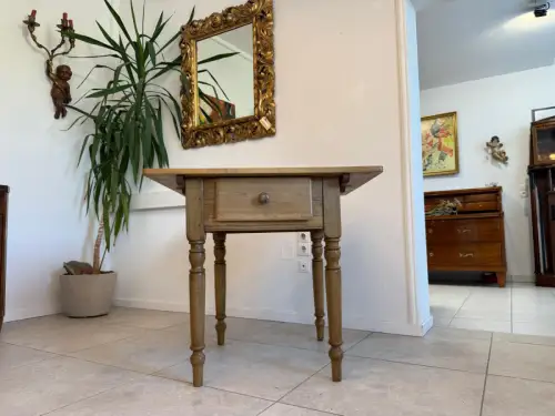 Bäuerliches Gründerzeit Tischerl Beistelltisch Bauerntisch G2003