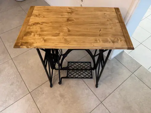 Bäuerlicher Tisch Nähmaschinentisch Gusseisern TraumG2023