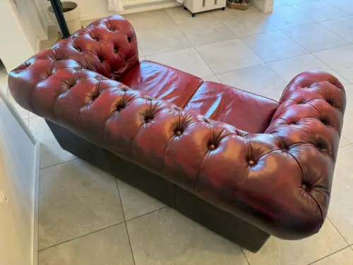 Chesterfield 2er Clubsofa Diwan Couch Oxblood Kultmöbel G2088