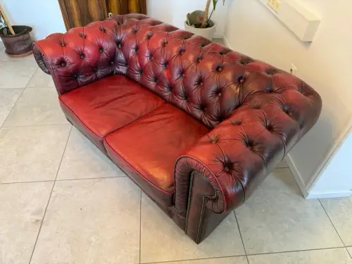 Chesterfield 2er Clubsofa Diwan Couch Oxblood Kultmöbel G2088