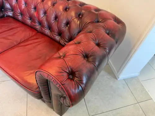 Chesterfield 2er Clubsofa Diwan Couch Oxblood Kultmöbel G2088