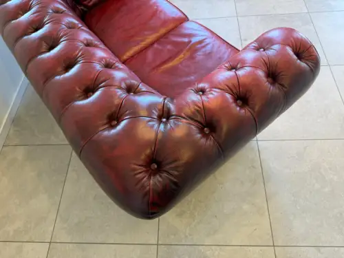 Chesterfield 2er Clubsofa Diwan Couch Oxblood Kultmöbel G2088