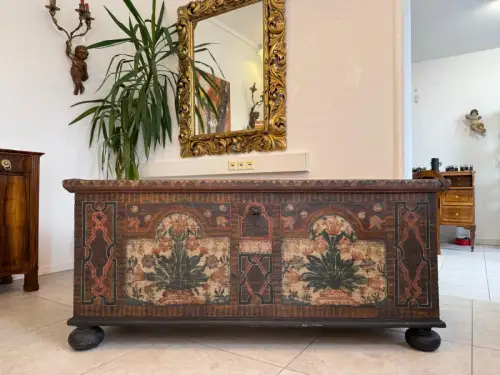 Urige handbemalte Tiroler Truhe Landhaustruhe Bauerntruhe G2113