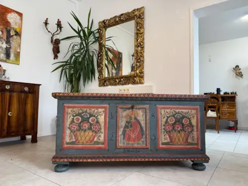 Urige handbemalte Mariazeller Bauerntruhe Truhe Landhaustruhe G2116