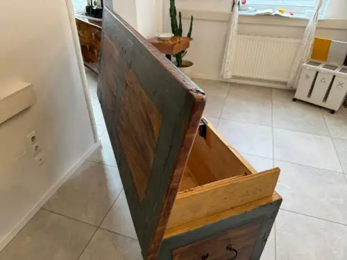 Urige handbemalte Mariazeller Bauerntruhe Truhe Landhaustruhe G2116