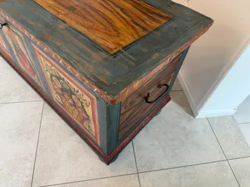 Urige handbemalte Mariazeller Bauerntruhe Truhe Landhaustruhe G2116