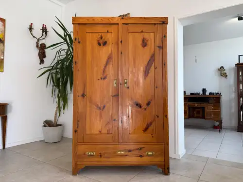 Antiker Zirbenholz Kasten Schrank Kleiderkasten G2151