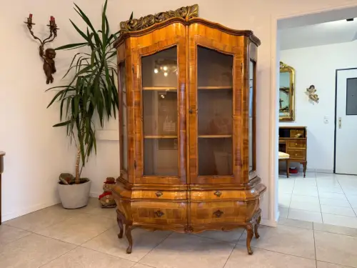 Barockstil Vitrine Intarsiert Nussholz Bücherschrank Stilschrank G2303