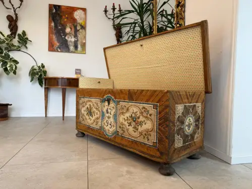 Urige handbemalte Tiroler Truhe Landhaustruhe Bauerntruhe G2342