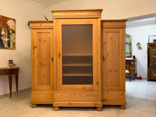 Originaler 3 teiliger Gründerzeit Garderobenschrank Weichholz Antiquität G2401