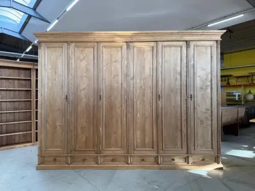 Bäuerlicher Garderobenschrank Bauernschrank Kasten Bauernmöbel G2409