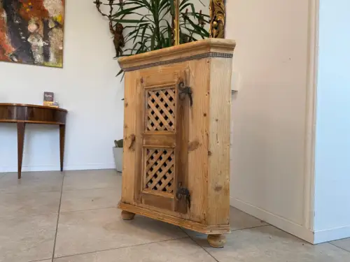 Bäuerliches Eckkasterl Eckanrichte Eckmöbel Bauernchrank G1043-1