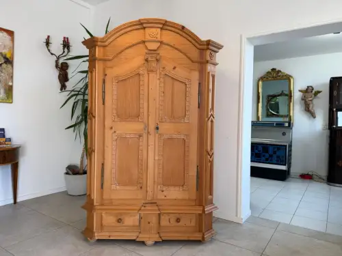 Bauernschrank Landhausschrank Barockstil Kleiderkasten Weichholz Alt & Antik G10