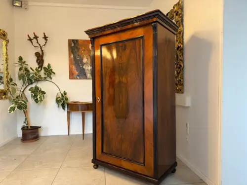 Gründerzeit Kleiderschrank Kasten Nussholz Furniert Antiquität D1090
