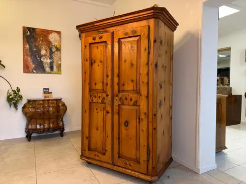 Antiker Zirbenholz Kasten Schrank Kleiderkasten Antik Feuerschrank D1158