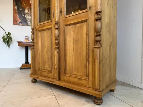 Vitrinenschrank aus der Epoche der Gründerzeit Bücherschrank D2285