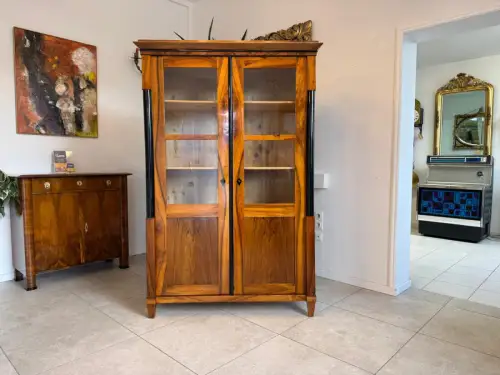 Biedermeier Vitrine Bücherschrank Restauriert Nussbaum Antiquität SALE D2293