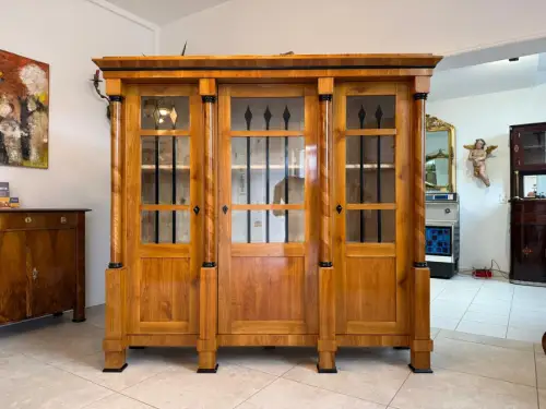 Biedermeier Vitrine  Bücherschrank Restauriert Nussbaum SALE D2295  