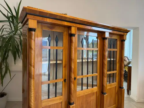 Biedermeier Vitrine  Bücherschrank Restauriert Nussbaum SALE D2295