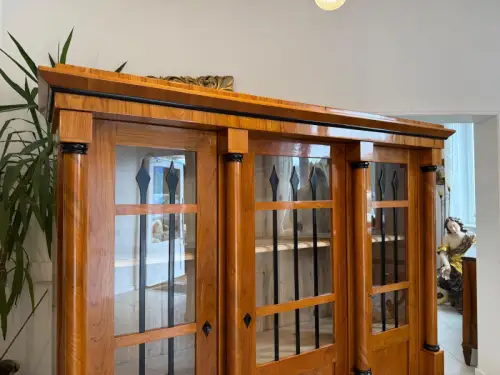 Biedermeier Vitrine  Bücherschrank Restauriert Nussbaum SALE D2295