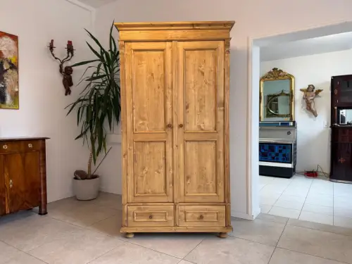 Bäuerlicher Kleiderschrank Naturholz Bauernschrank Bauernmöbel Kasten D2316