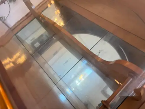 Spätbiedermeier Vitrine Bücherschrank Nussholz Original D2326