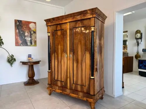 Sale Empire Schrank Säulenschrank Nussholz Restauriert Antiquität Marketiert D23