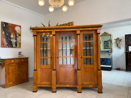 Biedermeier Vitrine  Bücherschrank Restauriert Nussbaum SALE D1199