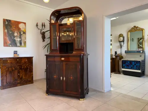Sale Restauriertes Jugendstil Designerbuffet Aufsatzbuffet Schellack Antiquität