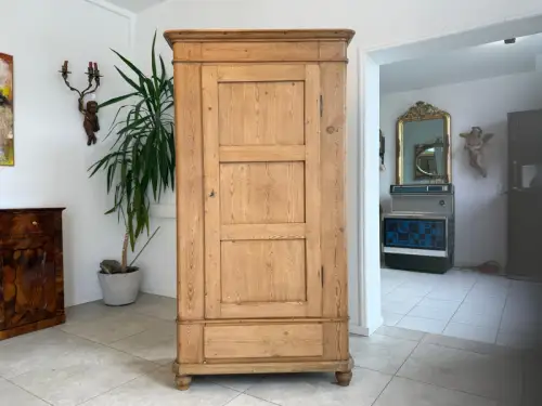 Bäuerlicher Kleiderschrank Naturholz Bauernschrank Bauernmöbel Kasten D2412