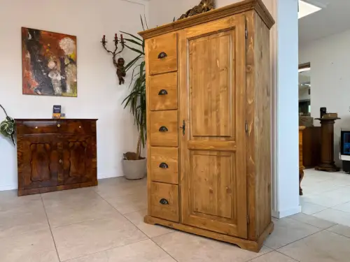 Bäuerlicher uriger Brotschrank Almerschrank Speiskasten Bauernkasten D2454