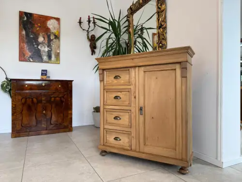 Bäuerlicher uriger Brotschrank Almerschrank Speiskasten Bauernkasten D2459