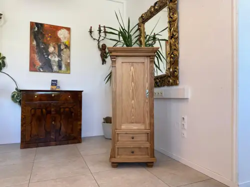 Schmaler Bauernschrank Naturholzschrank Weichholz Naturholzkasten D2489