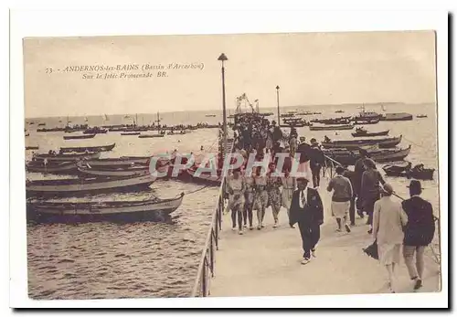 Andernos les Bains Ansichtskarte AK Sur la jetee promenade (baetaux)