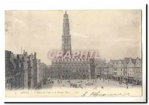 Arras Cartes postales L'hotel de ville et la petite place