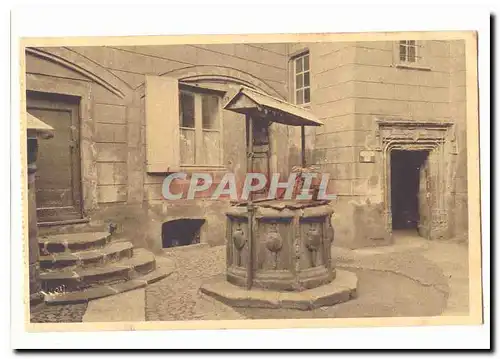 Rodez Cartes postales Place Adrien Rozier Cour interieure d&#39une vieille maison