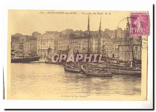 Boulogne sur mer Cartes postales Un coin du port (bateaux)