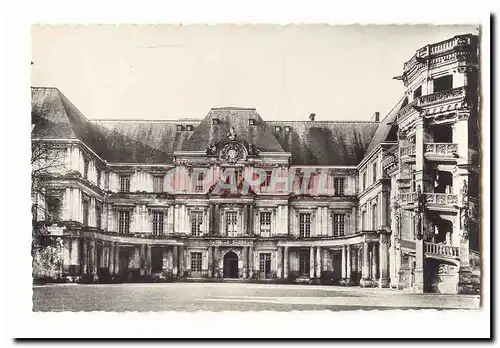 Blois Ansichtskarte AK Le chateau cour d&#39honneur L&#39aile Gastion d&#39Orleans et le grand escalier