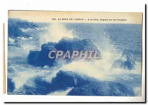 Cartes postales Au bord de l&#39ocean A la cote vagues sur les rochers