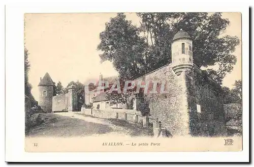 Avallon Cartes postales La petite porte