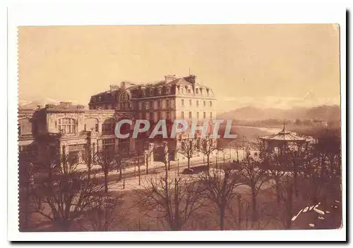 Pau Ansichtskarte AK Place royale Hotel de France et la chaine des Pyrenees