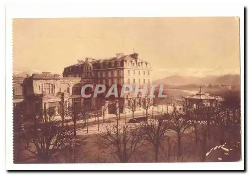 Pau Cartes postales Place royale Hotel de France et la chaine des Pyrenees