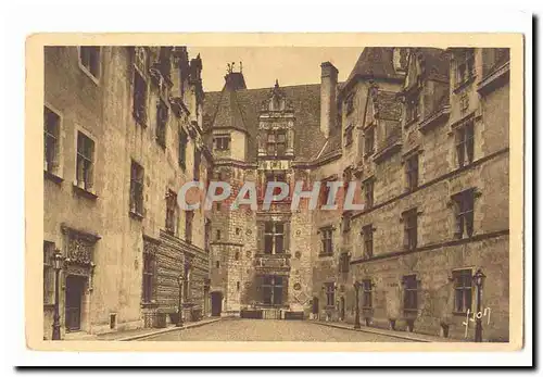 Pau Cartes postales la cour d&#39honneur du chateau