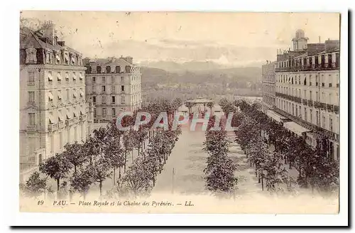 Pau Ansichtskarte AK Place royale et la chaine des Pyrenees