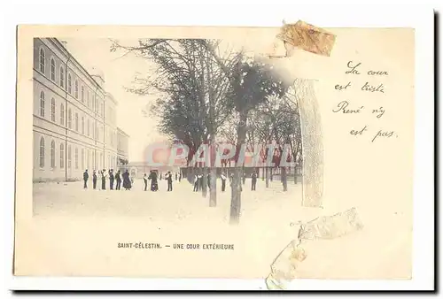 Saint Celestin Cartes postales une cour exterieure